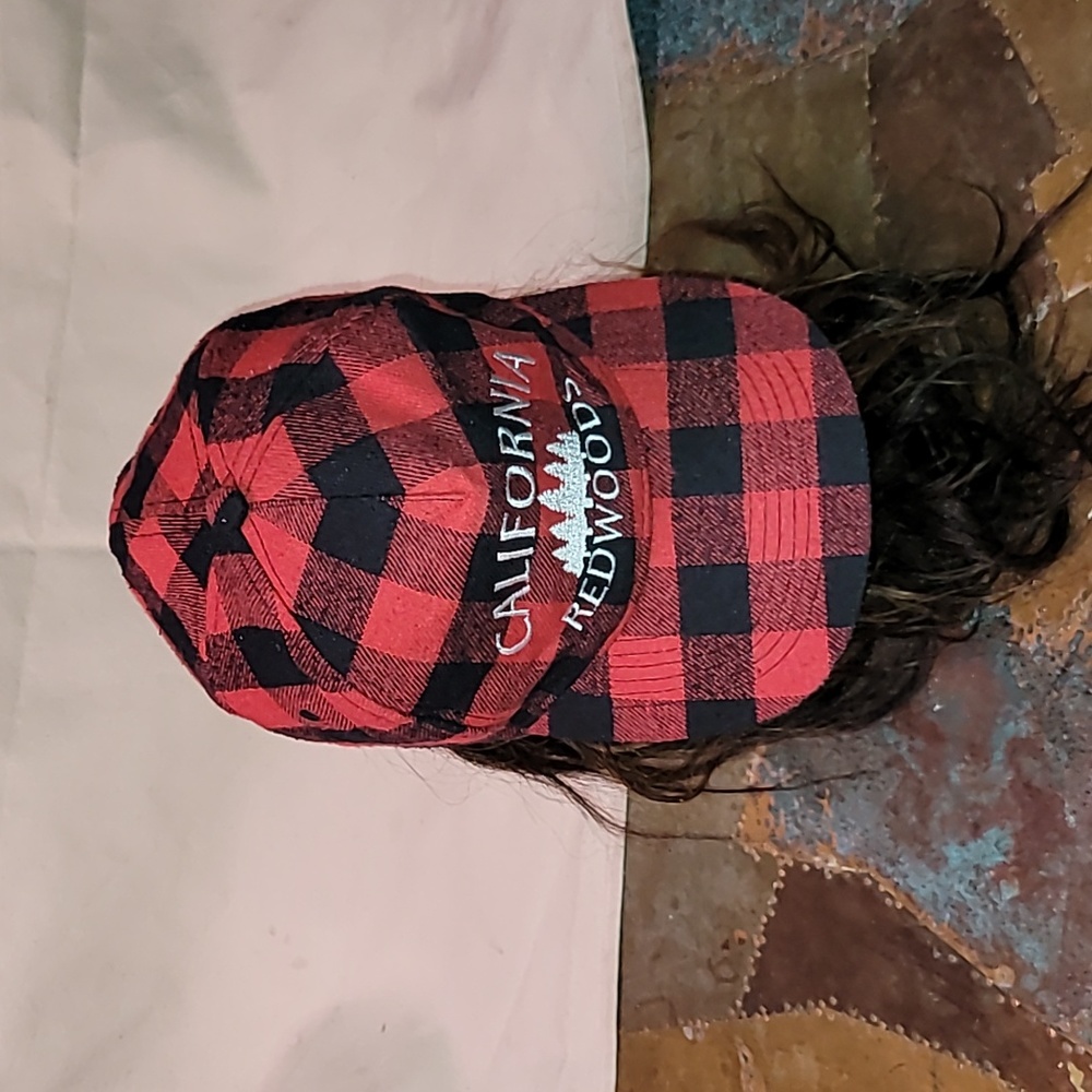 Vintage. Made in USA. California Redwoods. Embroidered. Velcro strap hat. - Picture 15 of 15